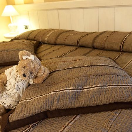Hotel Chalet La Meridiana Saint-Pierre Bilik gambar